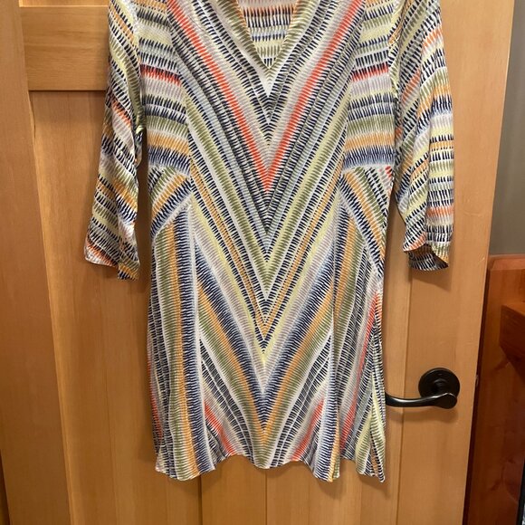 Nic + Zoe Hand Painted Chevron Pattern Soft Rayon Tunic Top - Picture 4 of 9